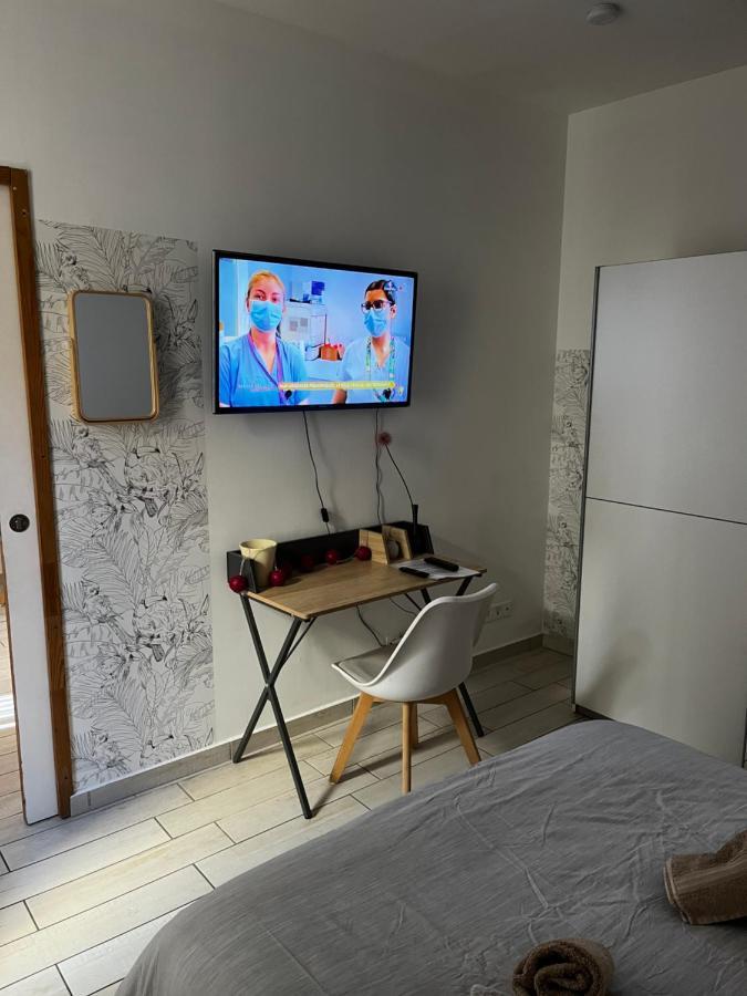 Joli Appartement Hypercentre T2, Classe Meuble De Tourisme 3 Avec Parking Gratuit Beziers Bagian luar foto