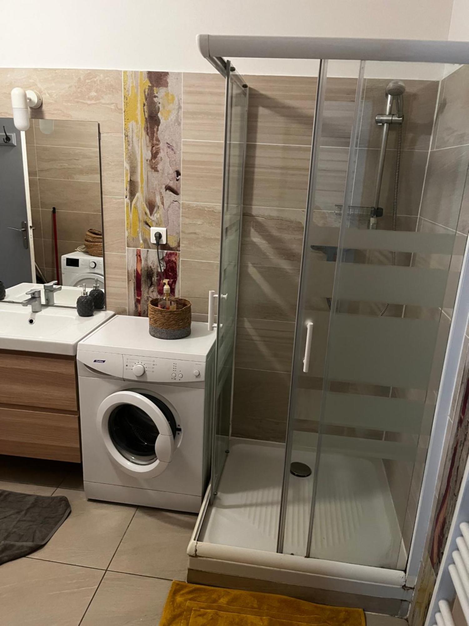 Joli Appartement Hypercentre T2, Classe Meuble De Tourisme 3 Avec Parking Gratuit Beziers Bagian luar foto